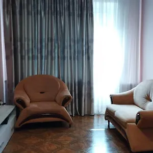 https://2-centr-vozle-10.hotels-of-kiev.com