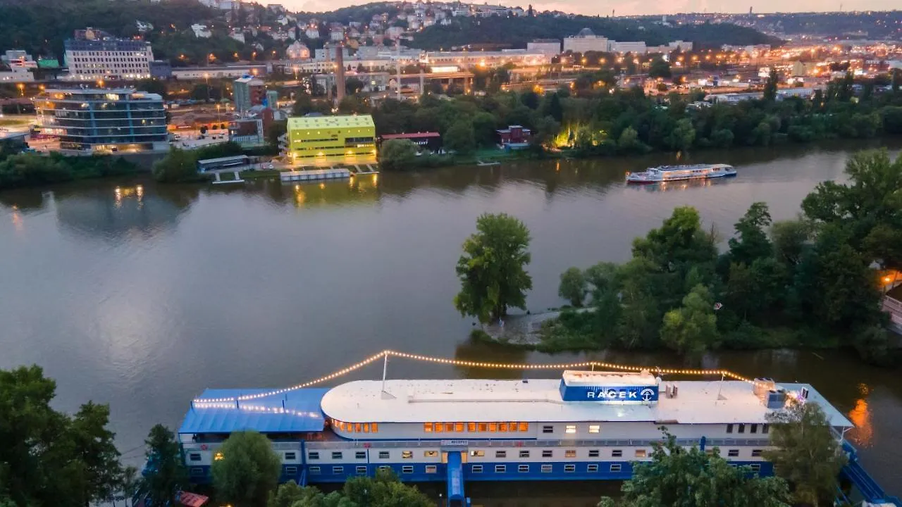 Botel Racek Prague