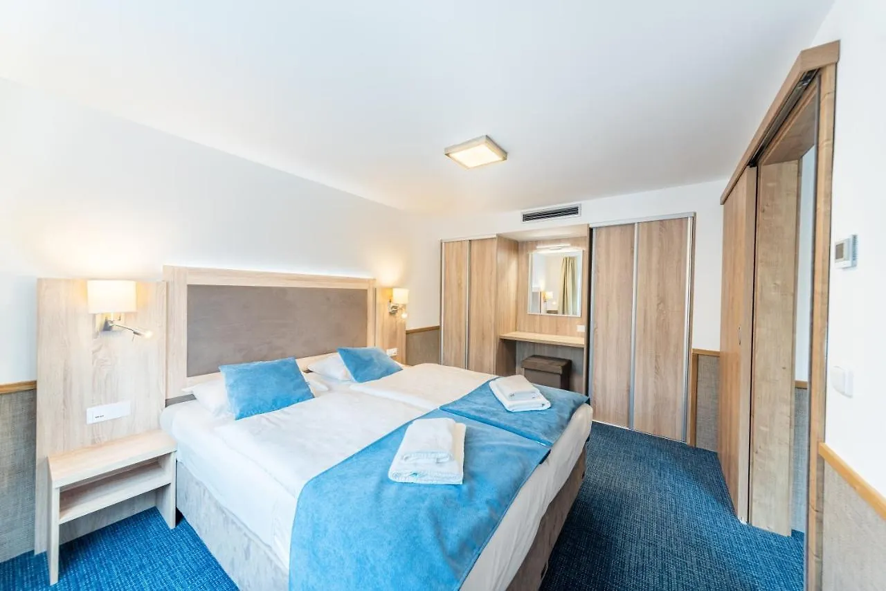 Botel Racek Praga 3*,